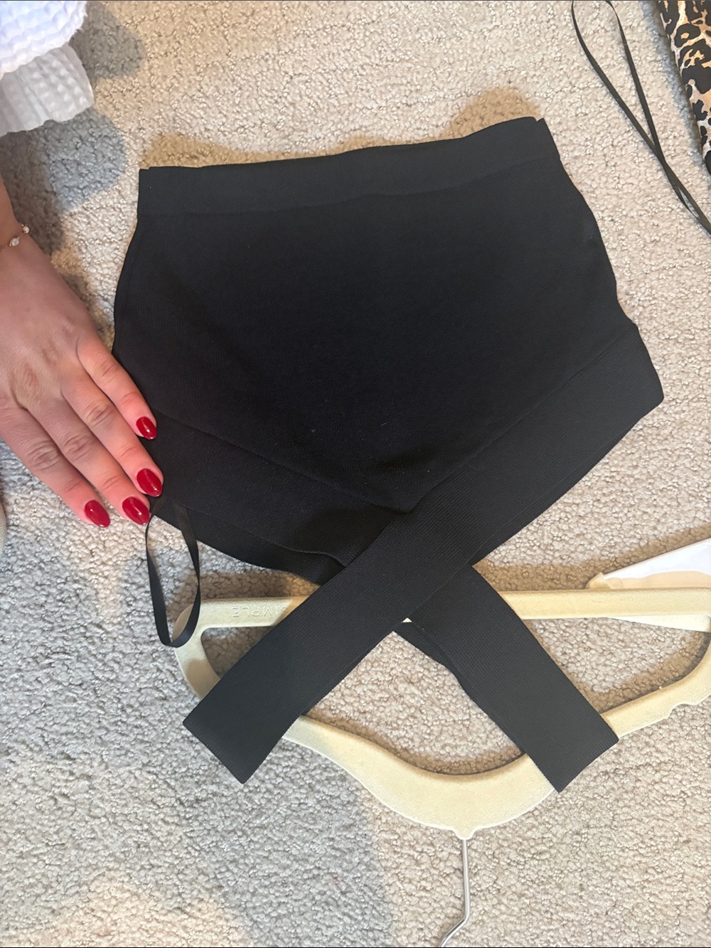 Babaton Black Ribbed Cross-Back Cropped Tank - Picture 3 of 3